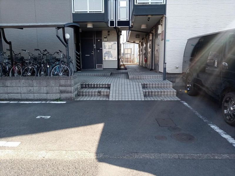 レオパレスＮＡＮＰＥＩ エントランス
