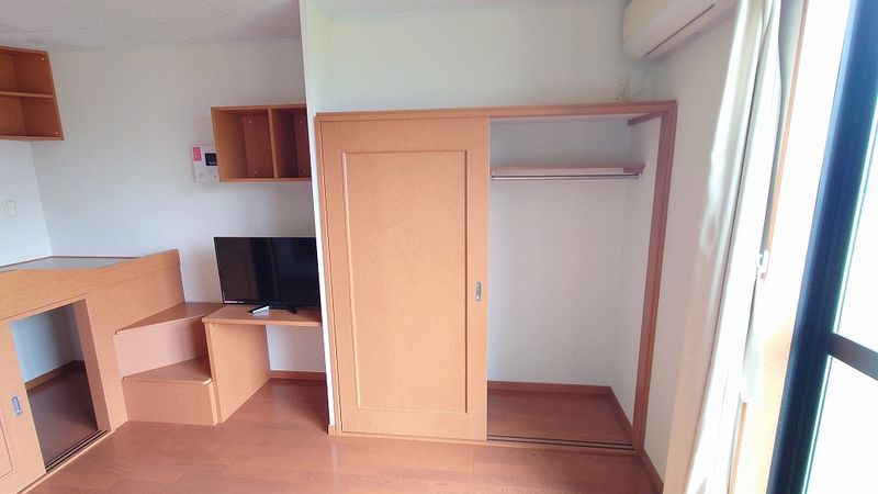レオパレスＷＡＫＡ 収納