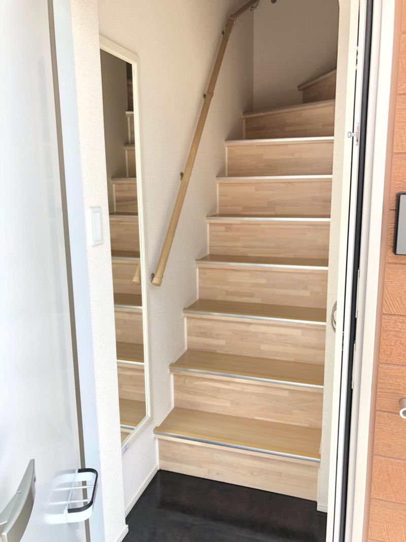 CLEINO T Shirasagi Entrance