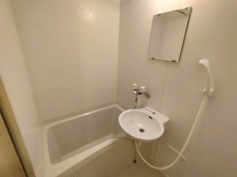 レオパレスニュー　シャルマン 風呂