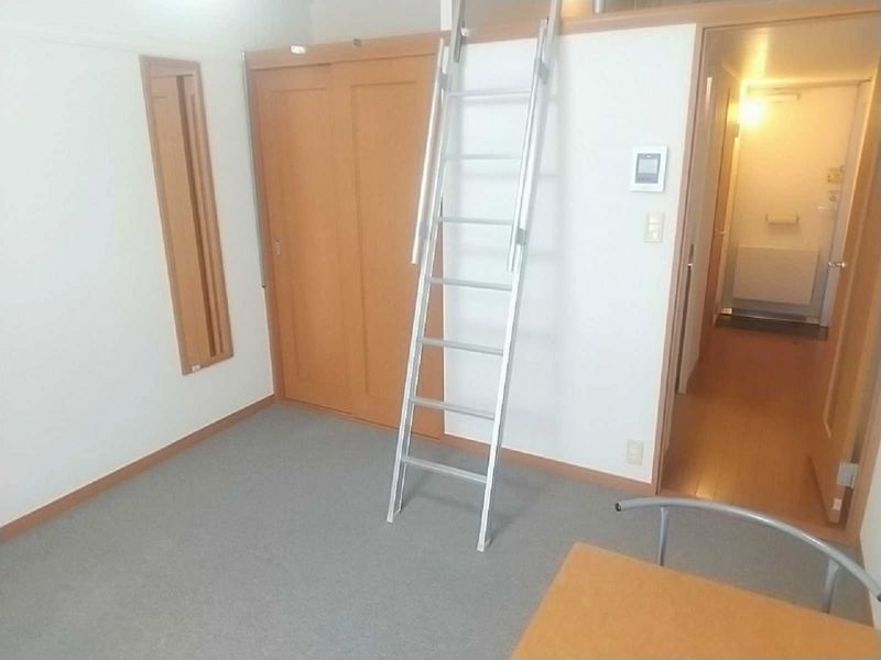 レオパレスＪＯＹ 居間