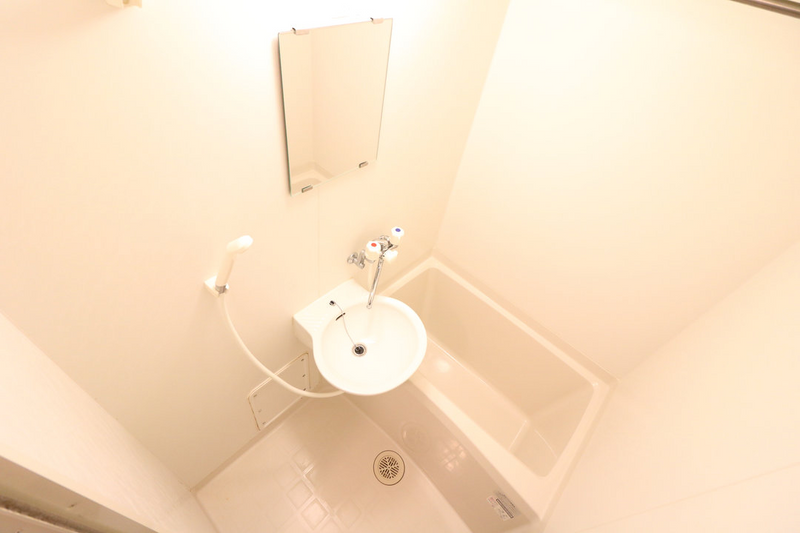 leopalace K&K III Bathroom