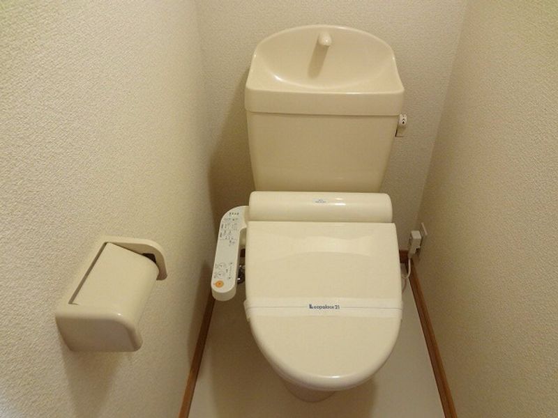 レオパレスクイーンベリー トイレ