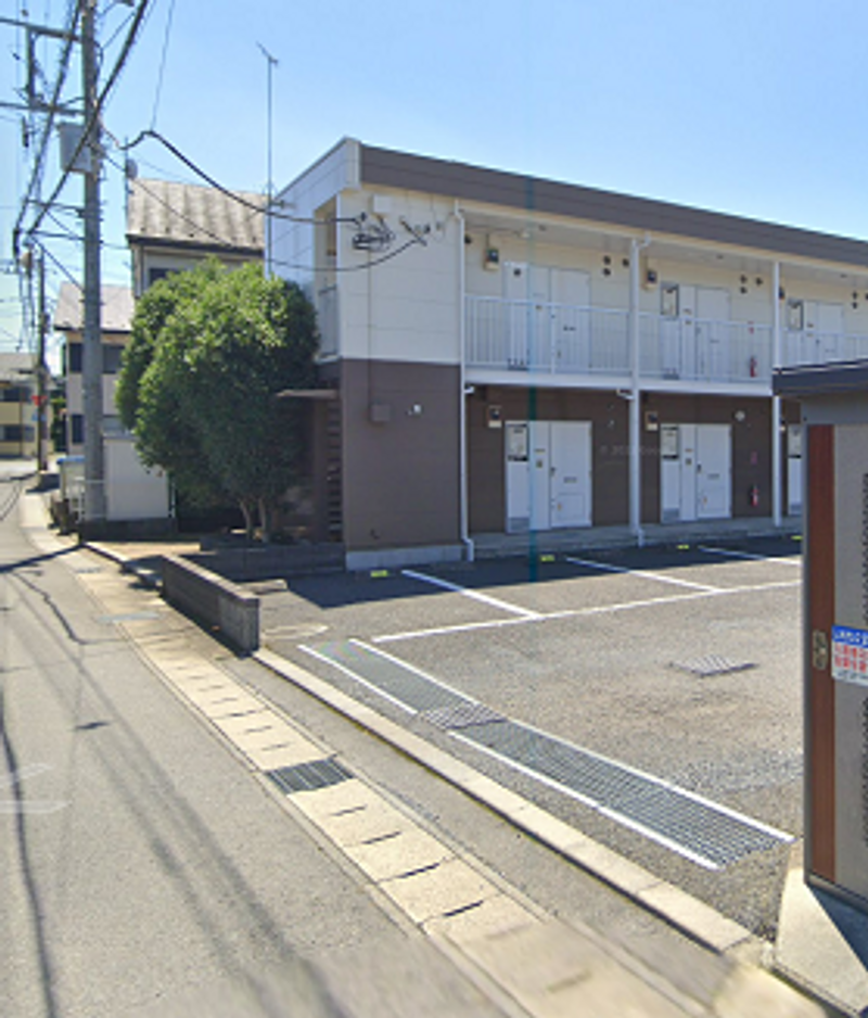 レオパレス本丸 エントランス