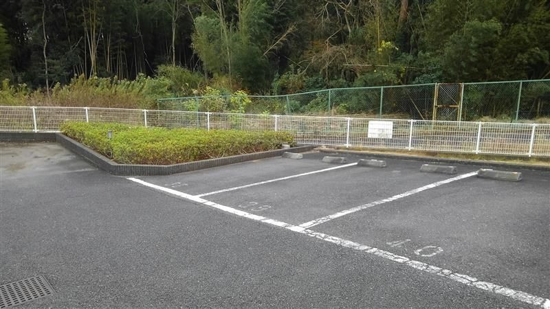 レオパレスミツハウスＡＮＮＥＸ 駐車場