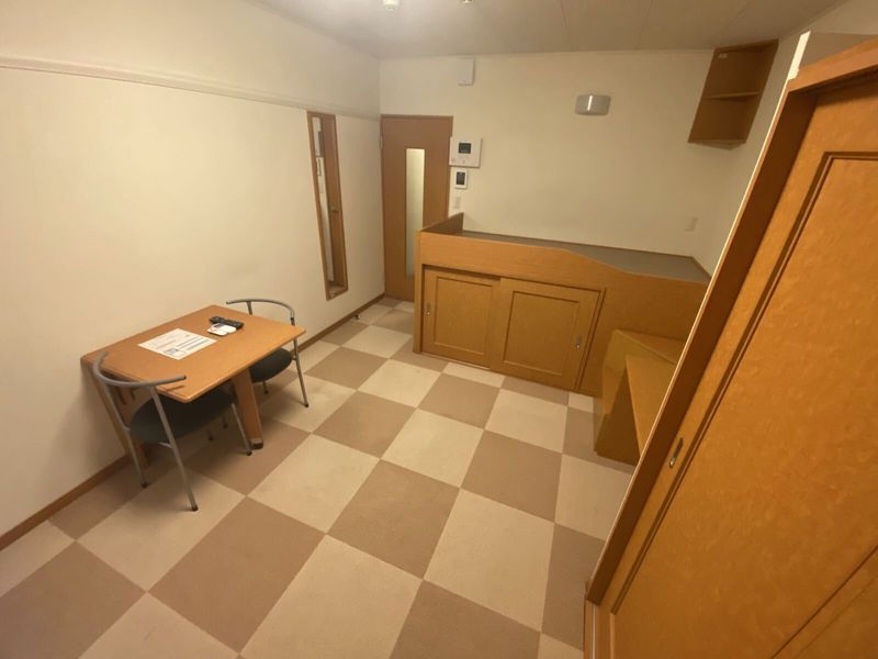 レオパレスかすもり 居間