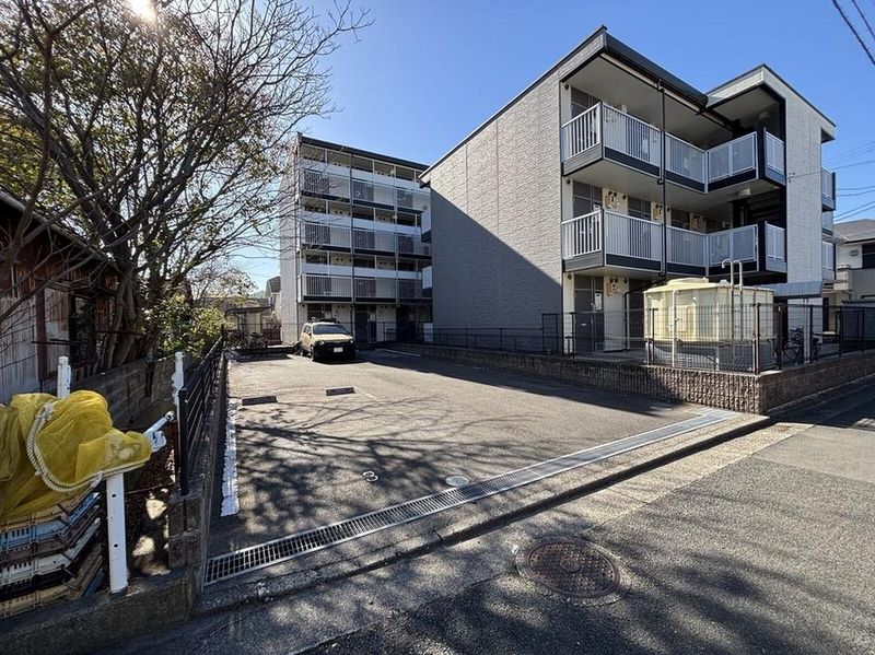 leopalace Dreamy Hamamatsu Parking lot