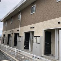 レオパレスサーティ 玄関