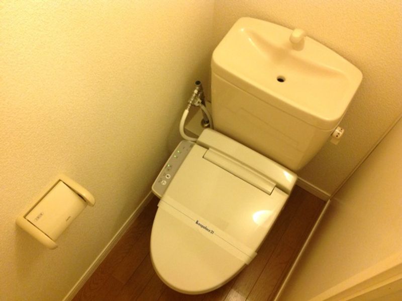 レオパレスカメリア トイレ