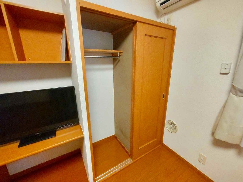 レオパレスシャンブル 収納