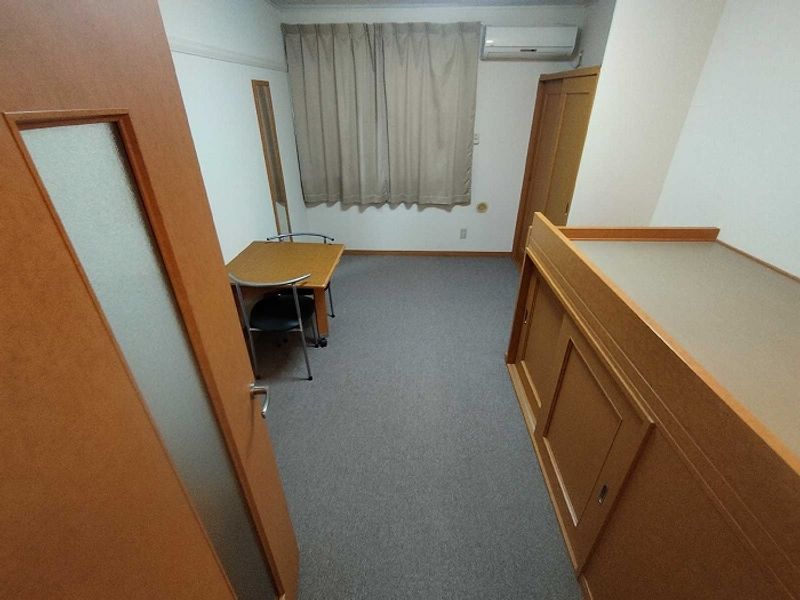 レオパレスグリーンリバー２ 居間