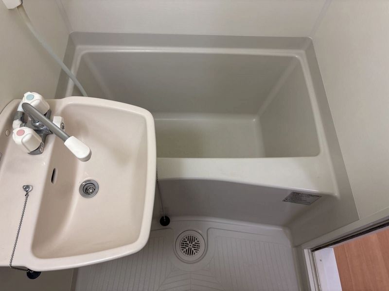 レオパレスあいりす 風呂