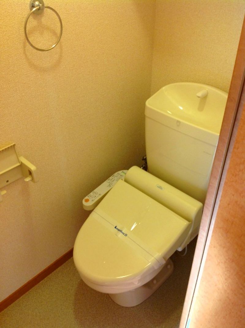 レオパレスギンモクセイ トイレ