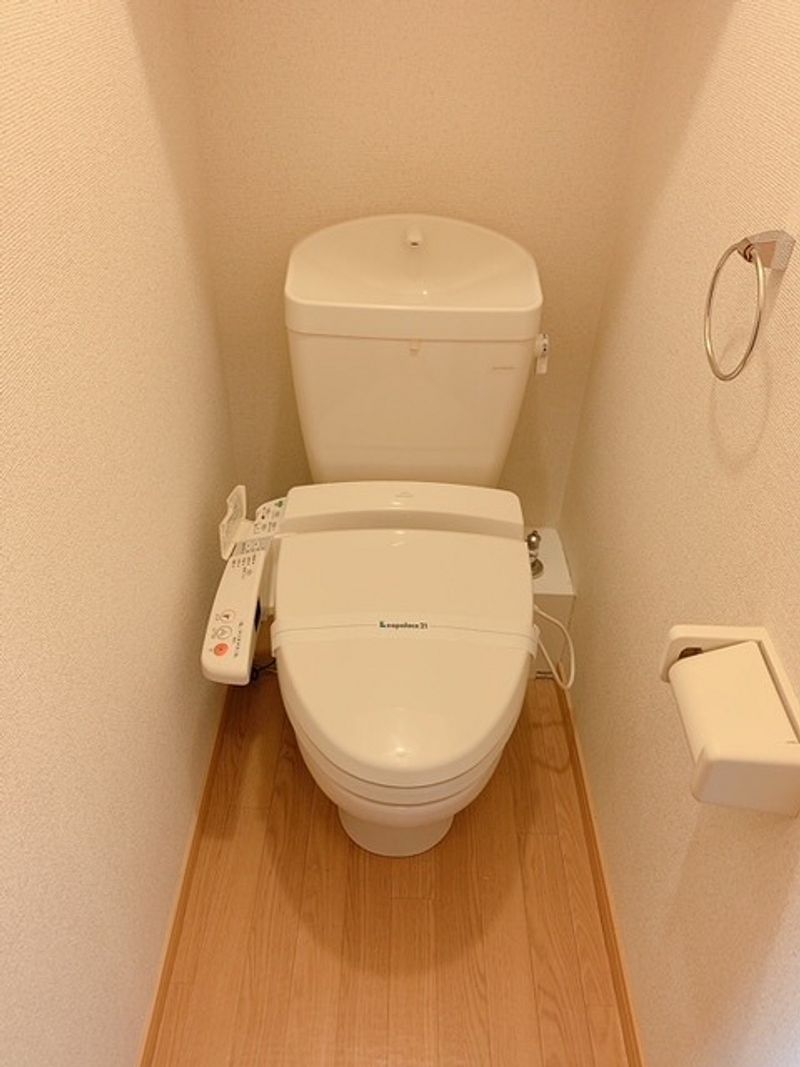 レオパレスグリーンアンバー トイレ