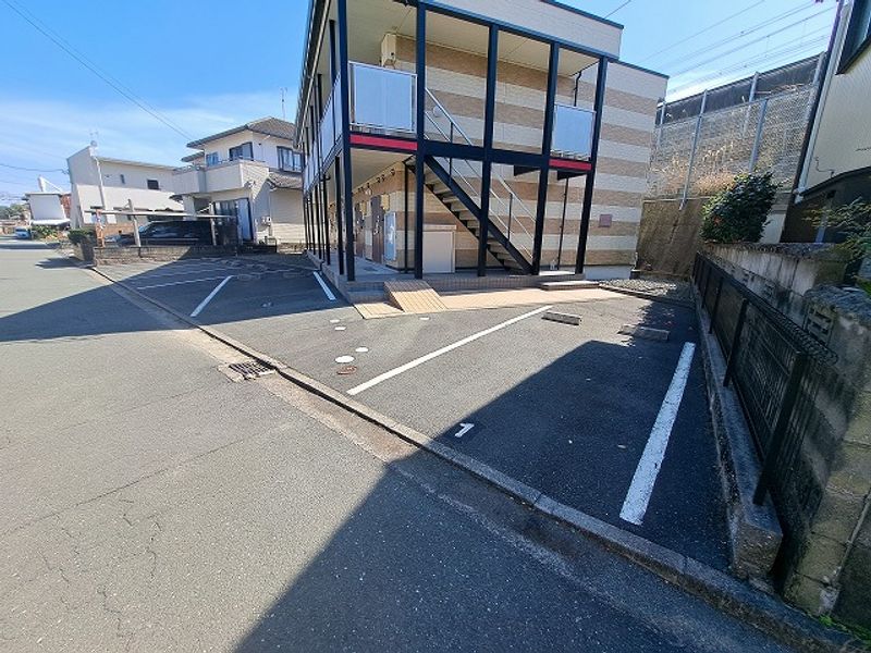 レオパレス野田 駐車場