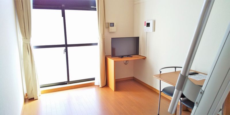 レオパレスプレジール 居間