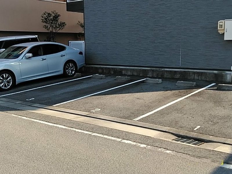 レオパレス久後崎 駐車場