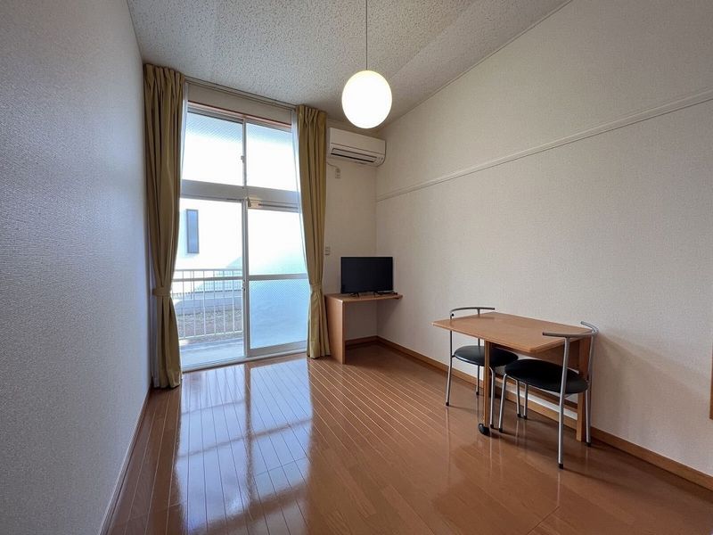 レオパレス正楓 居間