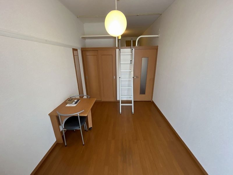 レオパレスサニーホームズ undefined