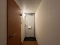 レオパレスシャルム 玄関