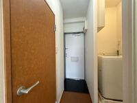 レオパレスパルフェタムール北沢 玄関