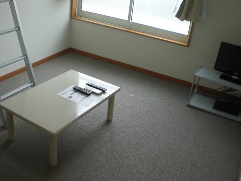 レオパレスＫ＆Ｒ 居間