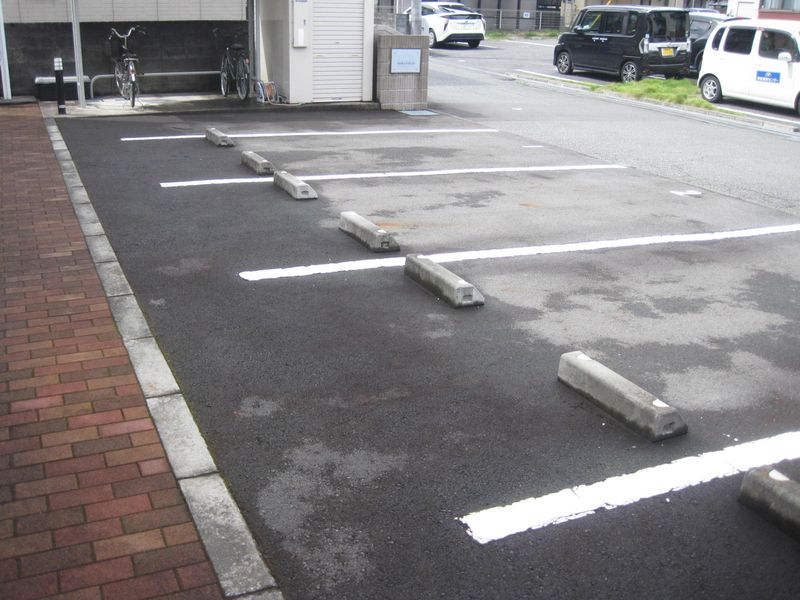 レオネクストＮＡＫＡＪＵＫＵⅡ 駐車場