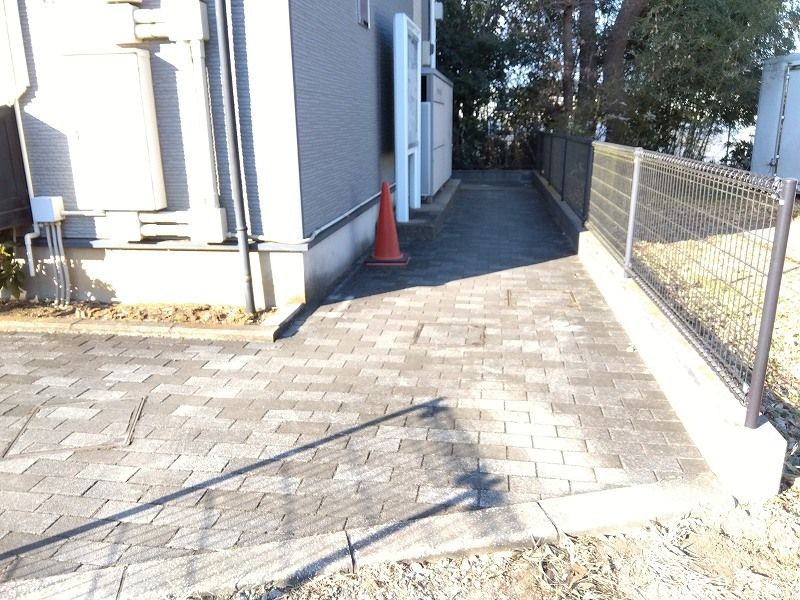 レオパレス幸希 エントランス