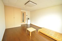 レオパレスＭ 居間