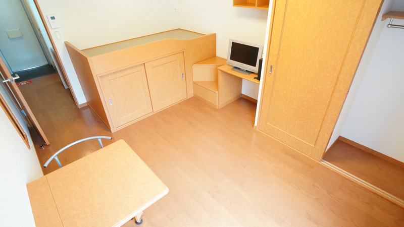 レオパレス美原北 寝室