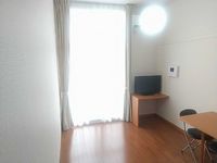 レオパレスカシェート 居間