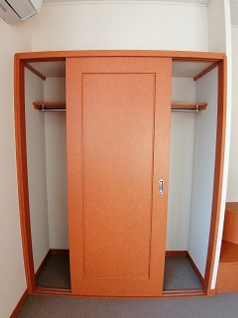 レオパレス東中田 収納
