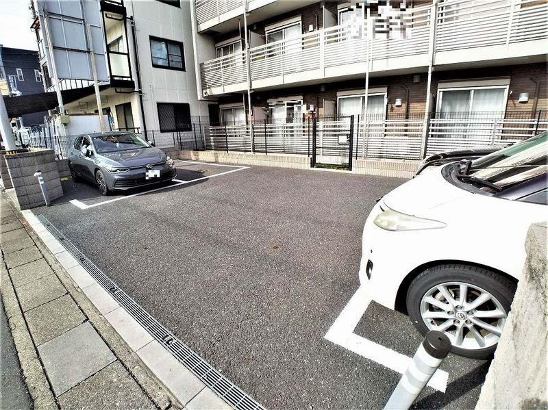 クレイノパレスアニマル２１ 駐車場