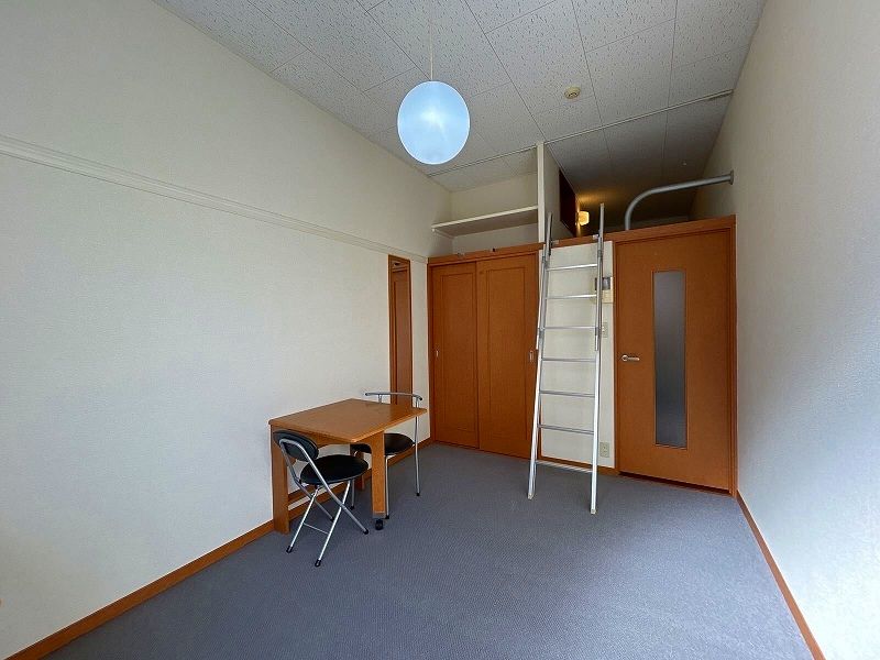 レオパレスクレストヒルズＫ２ 居間