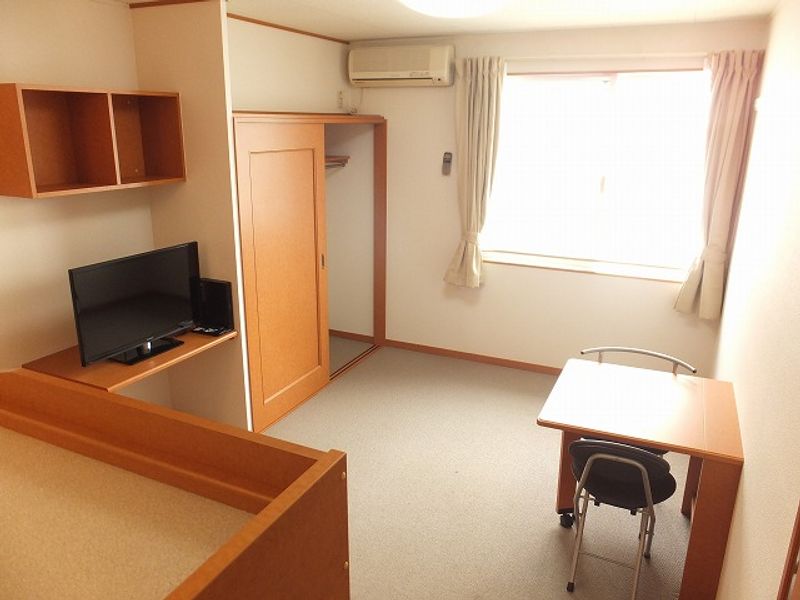 レオパレス宴 居間