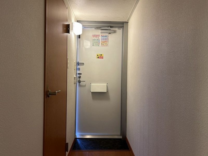 レオパレスＳＨＩＢＡＳＡＫＩ 玄関