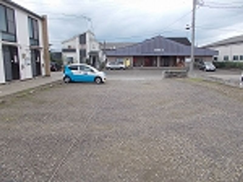 レオパレスクラレット 駐車場