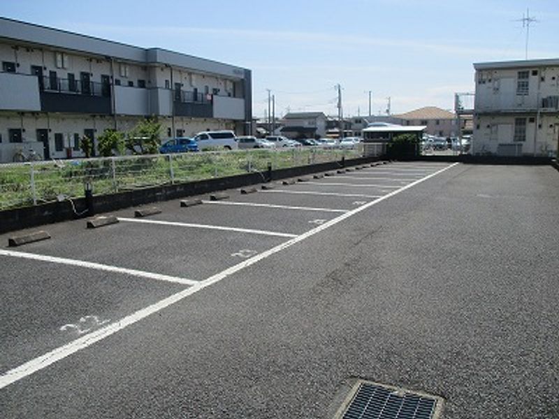 レオパレスセントラル山口Ⅱ 駐車場