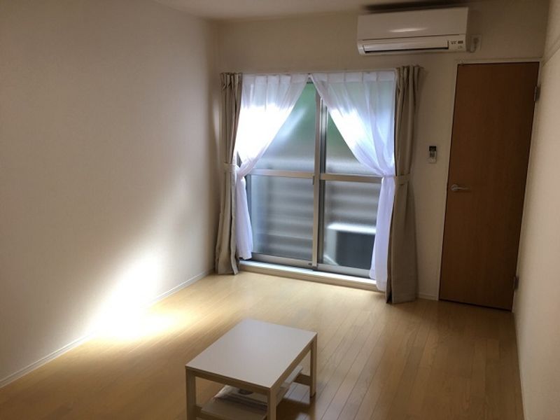 クレイノ希望 居間