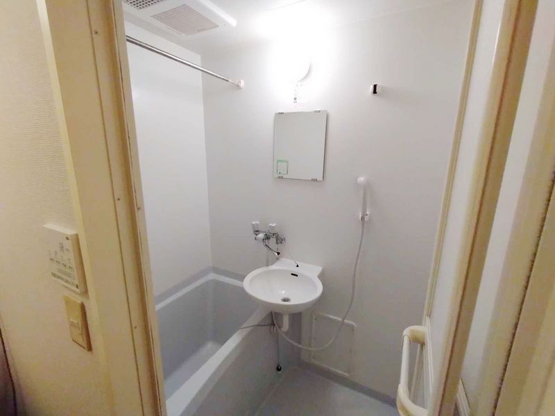 レオパレスルース 洗面台