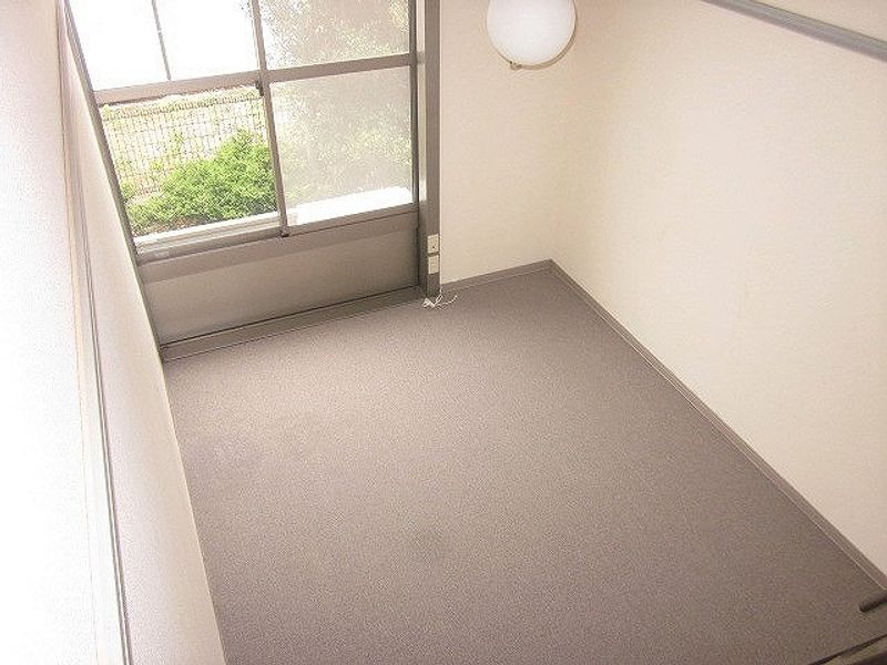レオパレス藤 居間