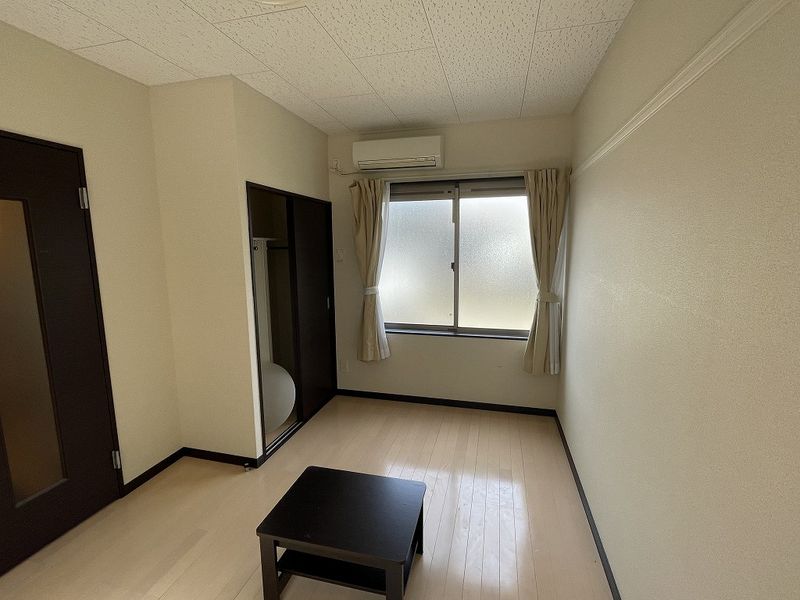 レオネクストアビイロード 居間