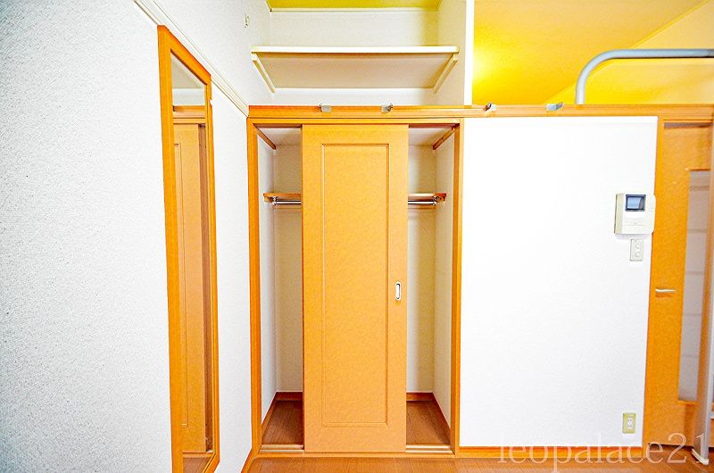 レオパレスカリエン 収納