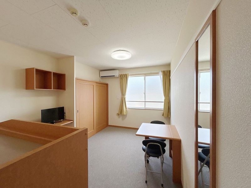 レオパレス鈴木第２ 居間