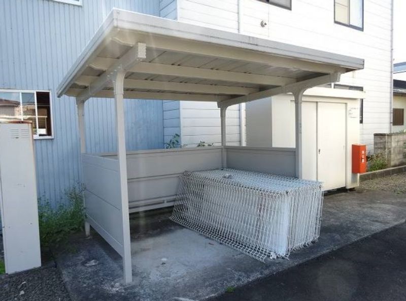レオパレスサンパーク白金 共用部分