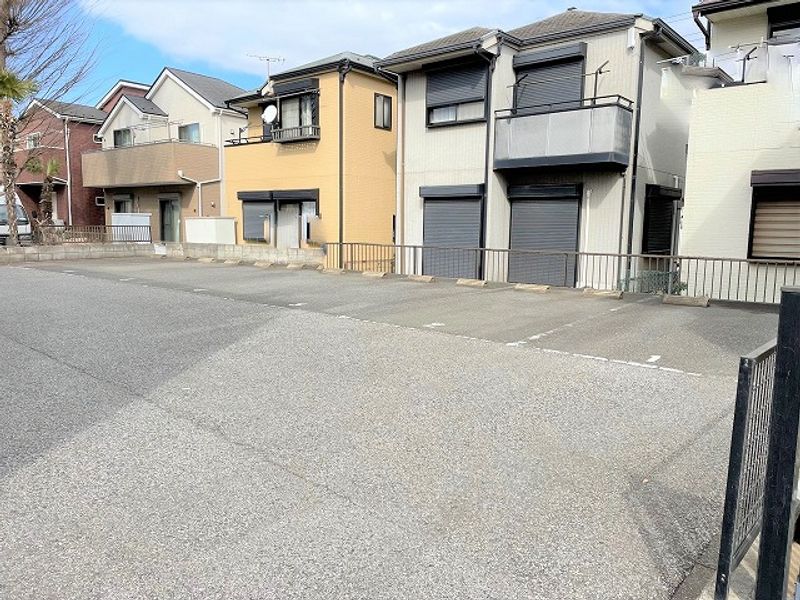 leopalace Entopia Parking lot