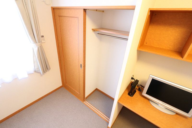 レオパレスプチトマト 収納