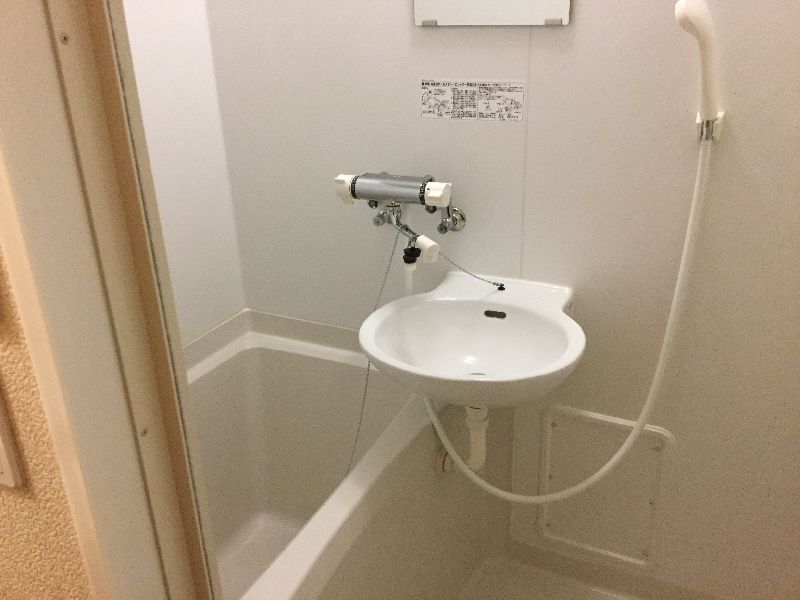 レオパレスひなた 風呂