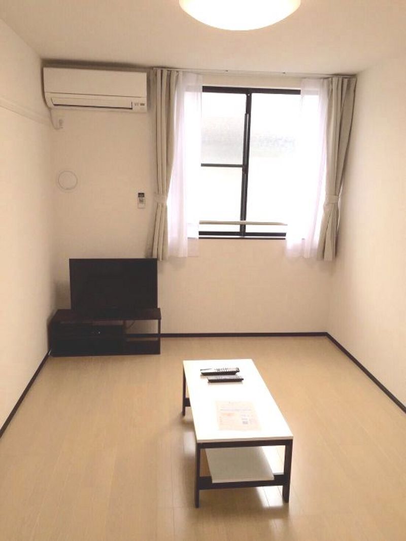 レオネクストＮＫ　Ｖｉｌｌａ 居間