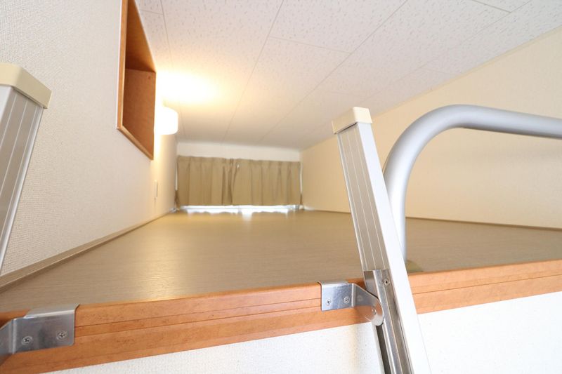 レオパレスアジェル岩倉南 収納